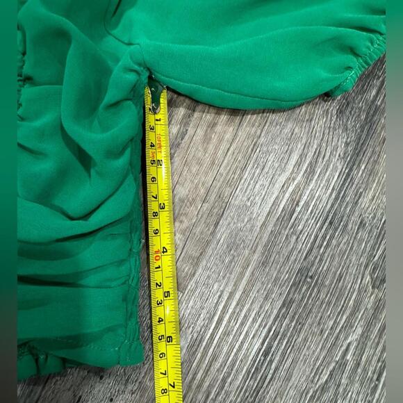 Altar’d State Kelly Green Ruched Bodice Puff Short Sleeve Crop Top- Size Small - Picture 6 of 6